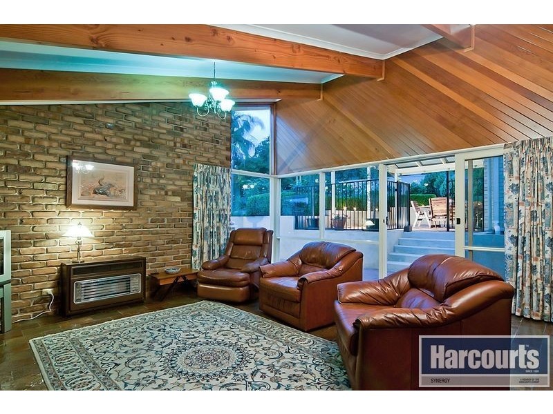 33 McGowan Court, Para Hills SA 5096