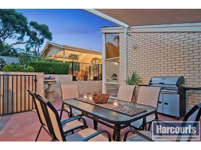 33 McGowan Court, Para Hills SA 5096