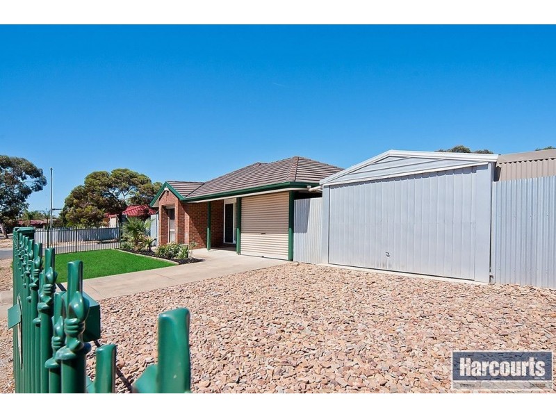 9 Maguire Cres, Burton SA 5110
