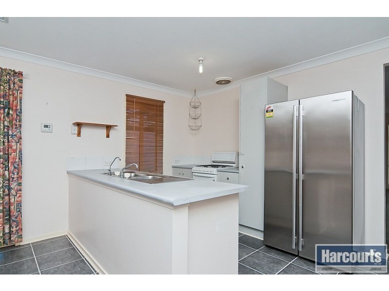 9 Maguire Cres, Burton SA 5110