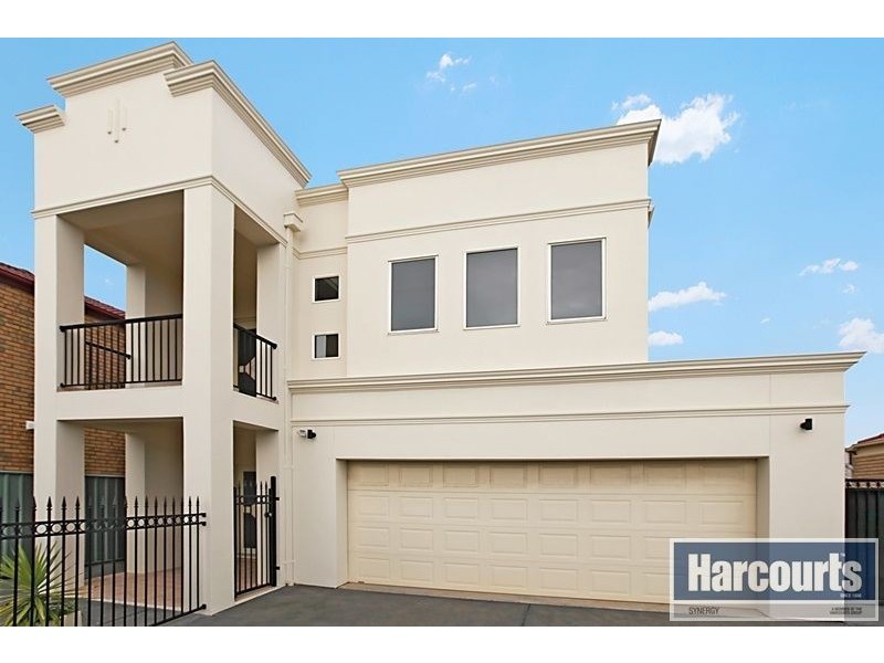 8 Sanctuary Drive, Mawson Lakes SA 5095