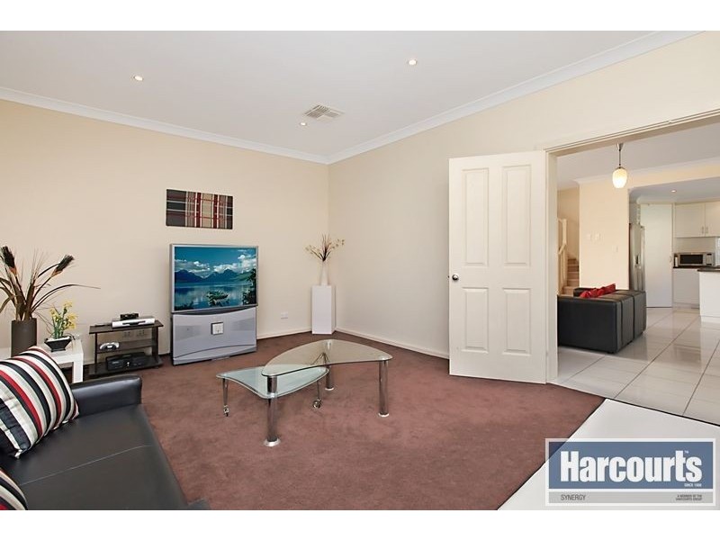 8 Sanctuary Drive, Mawson Lakes SA 5095
