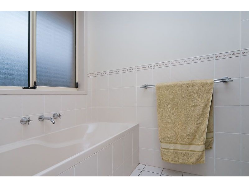 18 Ensign Court, Andrews Farm SA 5114