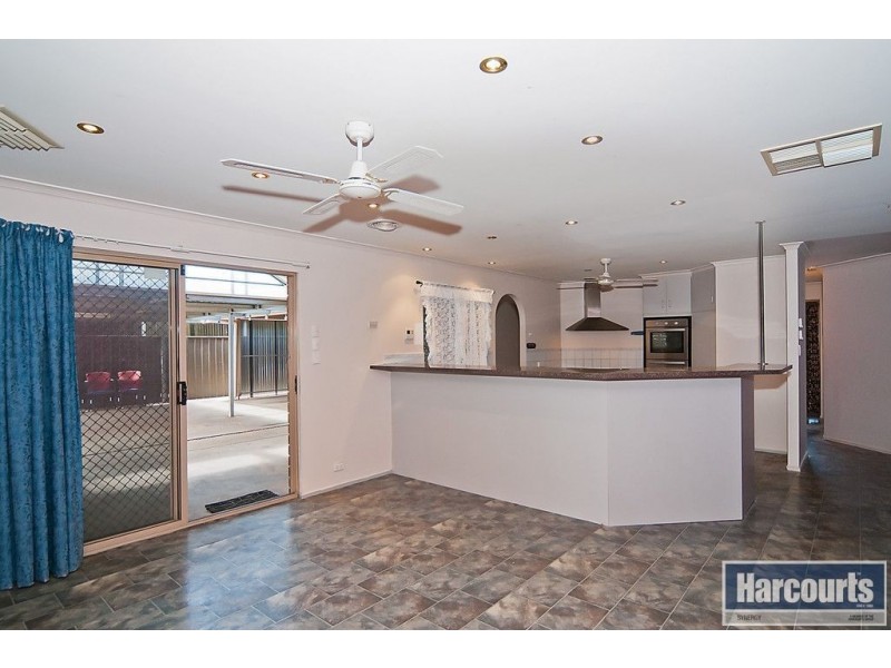 2 Claxton Way, Burton SA 5110