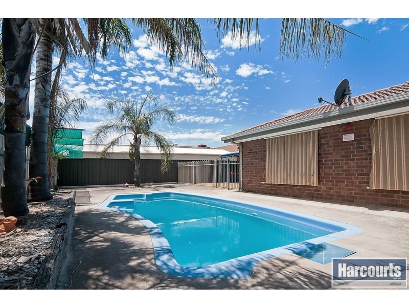 2 Claxton Way, Burton SA 5110