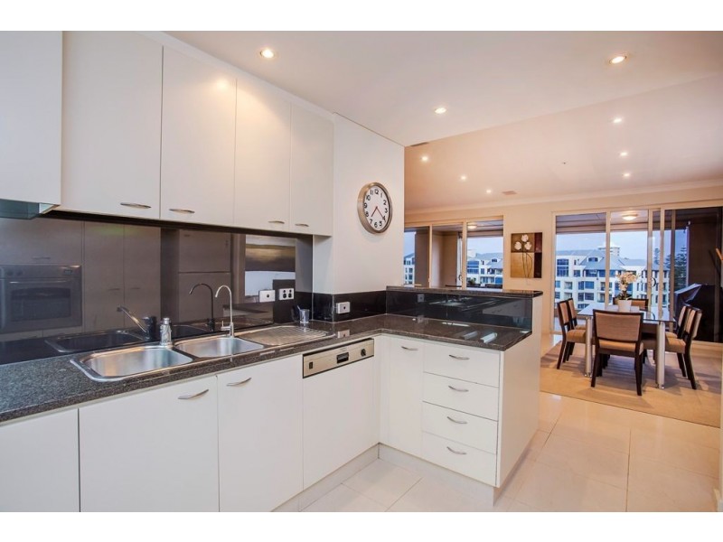 10/9 Holdfast Promenade, Glenelg SA 5045