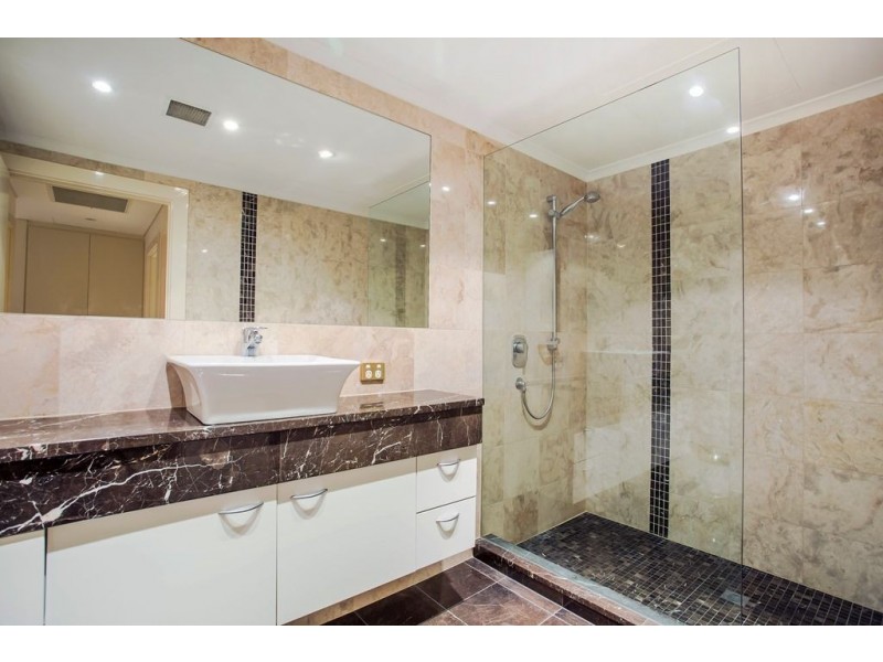 10/9 Holdfast Promenade, Glenelg SA 5045