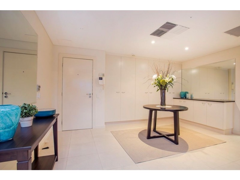 10/9 Holdfast Promenade, Glenelg SA 5045