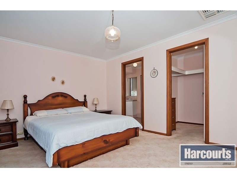 1 Meadow Lane, Gulfview Heights SA 5096