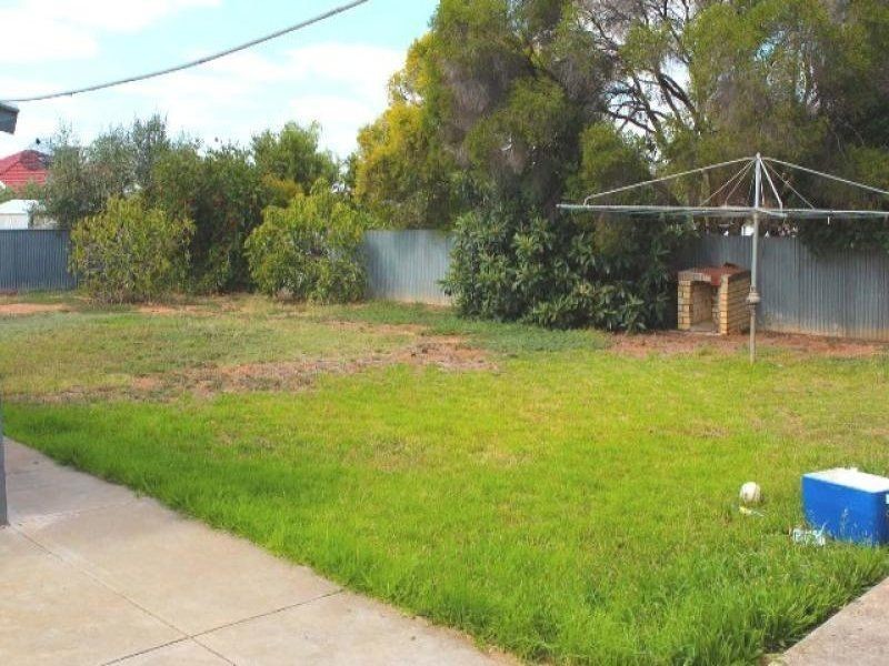 19 Wyatt Rd, Parafield Gardens SA 5107