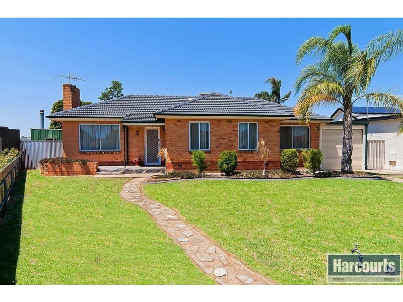 11 Poulshot Crescent, Elizabeth Vale SA 5112