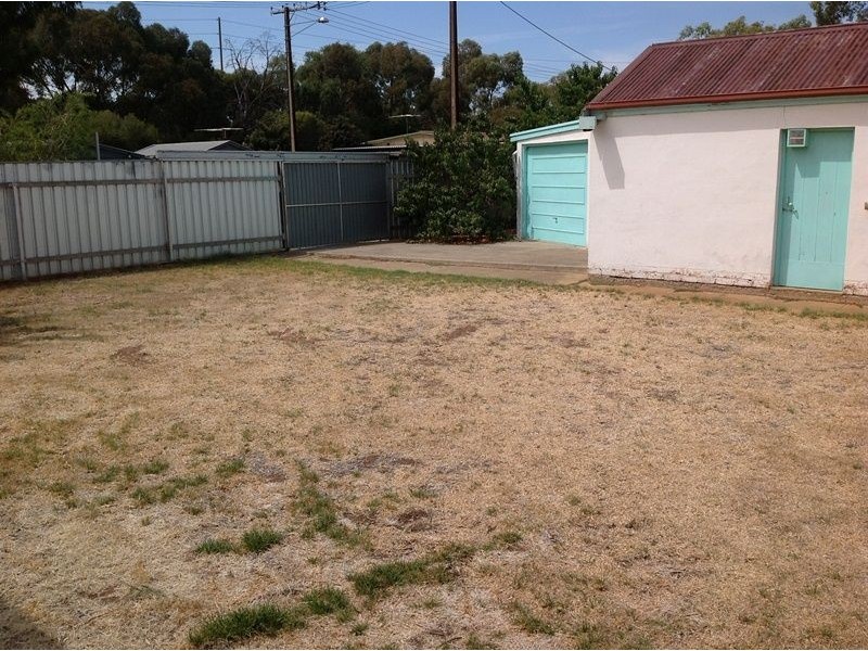 10 Lawrie Avenue, Salisbury SA 5108