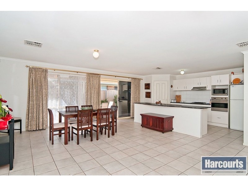 8 Howell Road, Parafield Gardens SA 5107