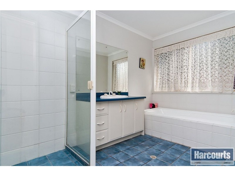 8 Howell Road, Parafield Gardens SA 5107