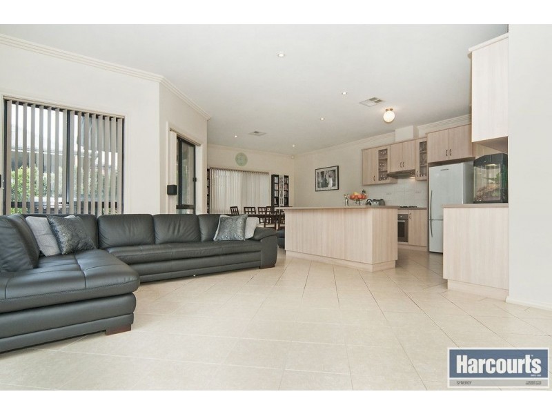 3 Lakefield Crescent, Mawson Lakes SA 5095