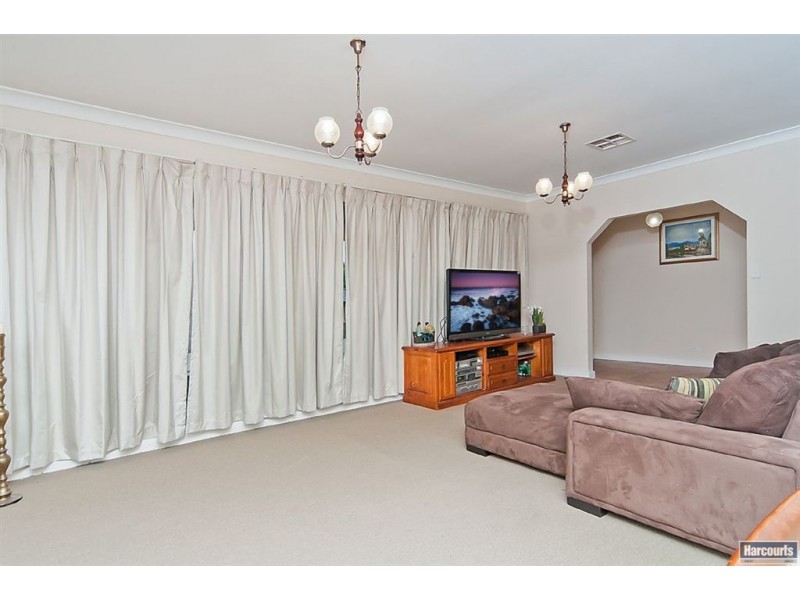 15 Cumberland Avenue, Para Hills SA 5096