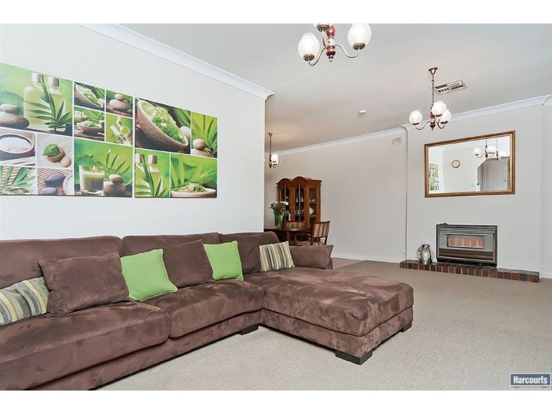 15 Cumberland Avenue, Para Hills SA 5096