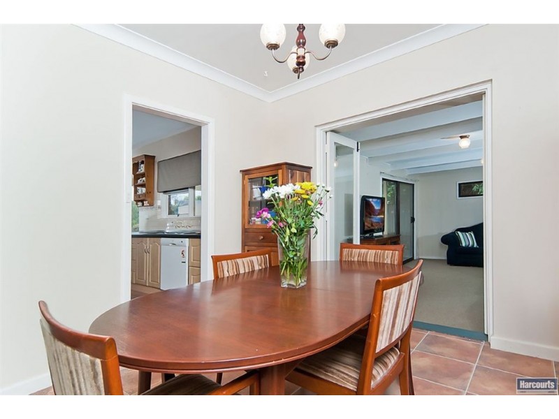 15 Cumberland Avenue, Para Hills SA 5096