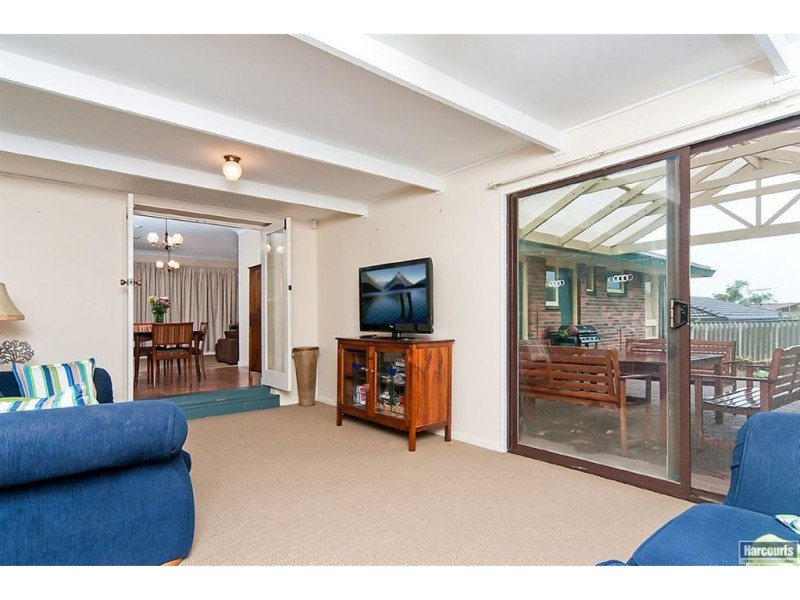 15 Cumberland Avenue, Para Hills SA 5096