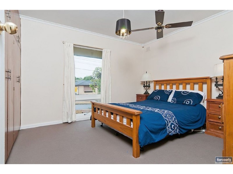 15 Cumberland Avenue, Para Hills SA 5096