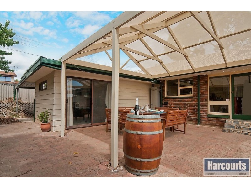 15 Cumberland Avenue, Para Hills SA 5096