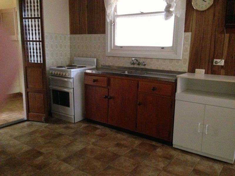 13 Mofflin Rd, Elizabeth Grove SA 5112