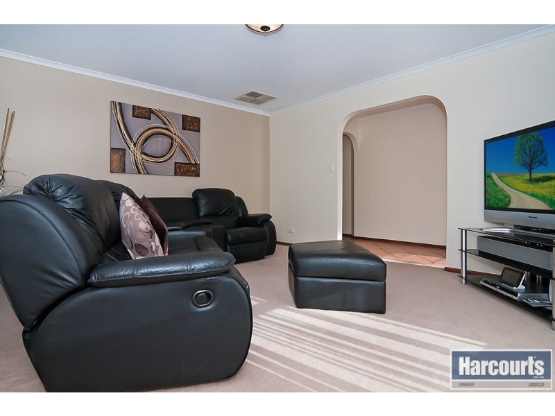 14 Rosecombe Place, Parafield Gardens SA 5107