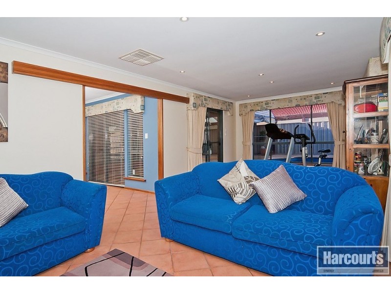 14 Rosecombe Place, Parafield Gardens SA 5107