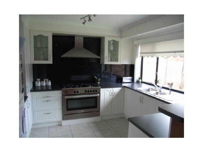 8 Coleridge Drive, Salisbury Park SA 5109