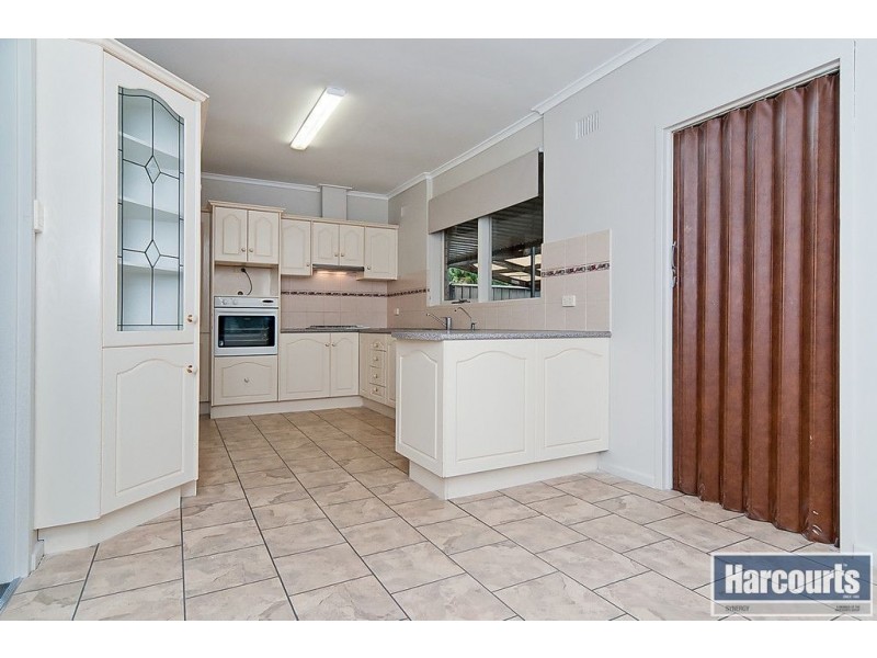 26 Daphne St, Salisbury East SA 5109