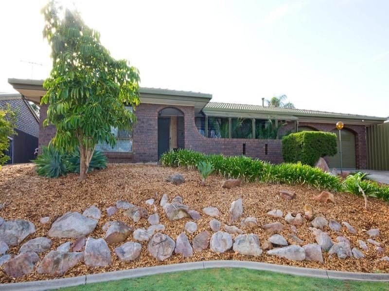 9 Kosmina Crescent, Hillbank SA 5112