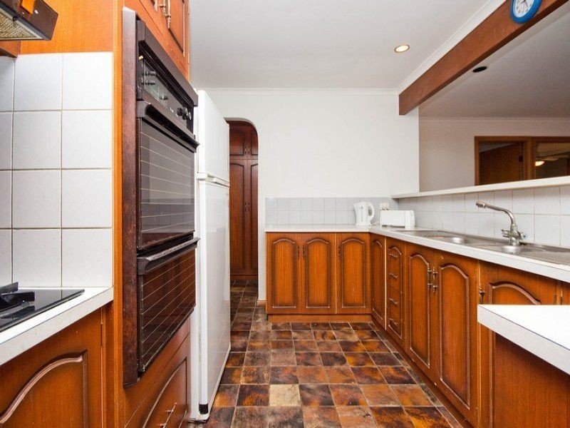 9 Kosmina Crescent, Hillbank SA 5112