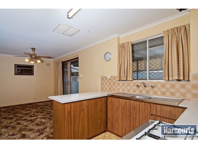 20 Thompson Ave, Salisbury Downs SA 5108