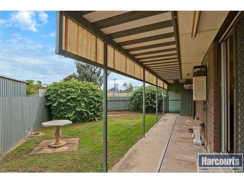 20 Thompson Ave, Salisbury Downs SA 5108