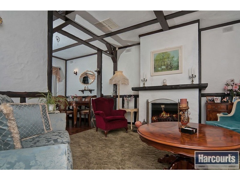 6 Barrington Crescent, Salisbury East SA 5109