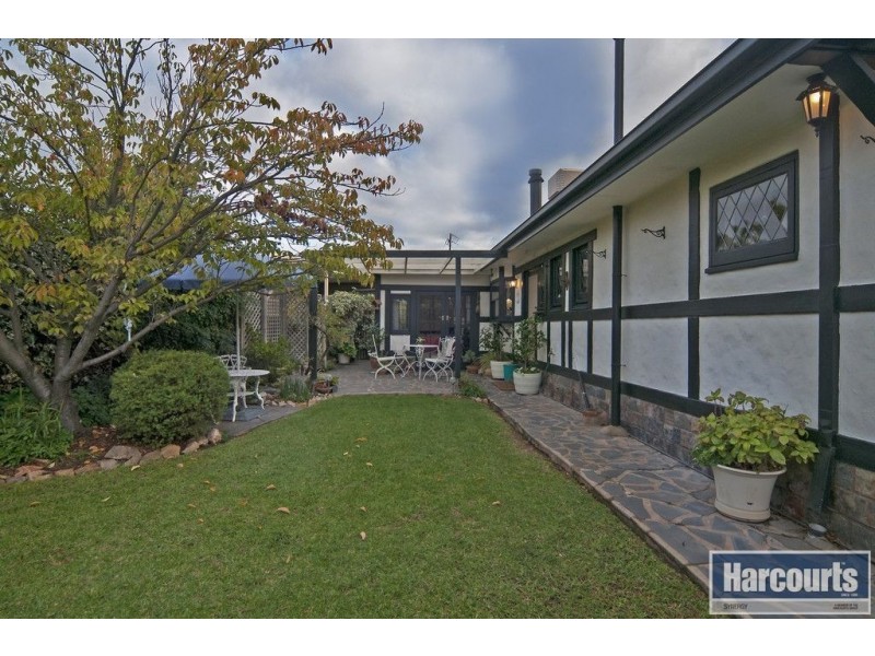 6 Barrington Crescent, Salisbury East SA 5109