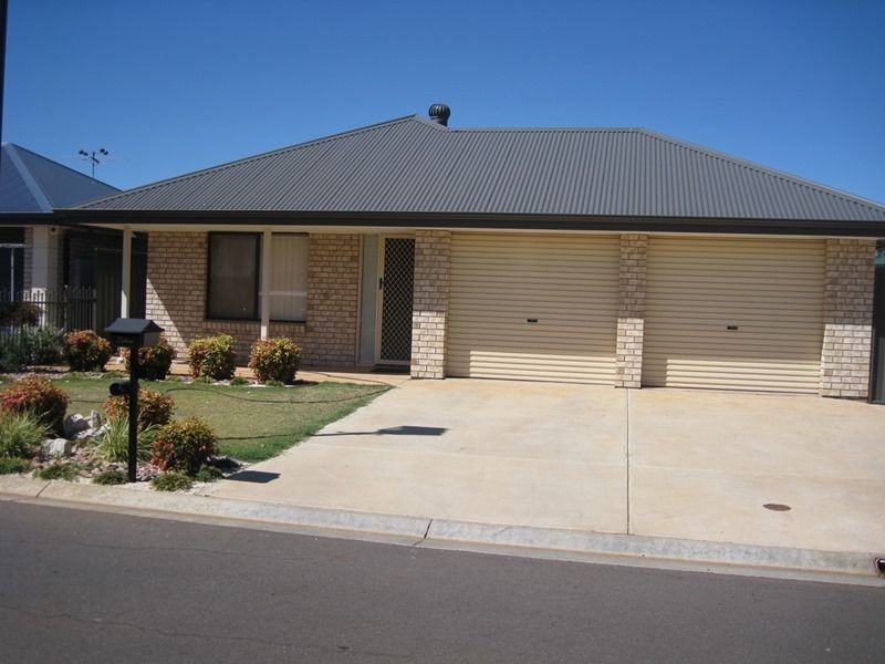 10 Hamra Dr, Smithfield SA 5114