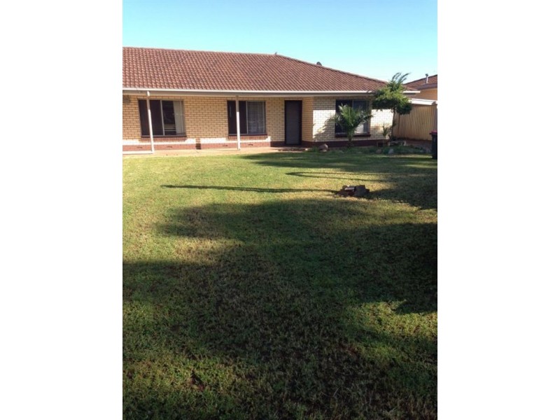 11 Karyn Crescent, Brahma Lodge SA 5109