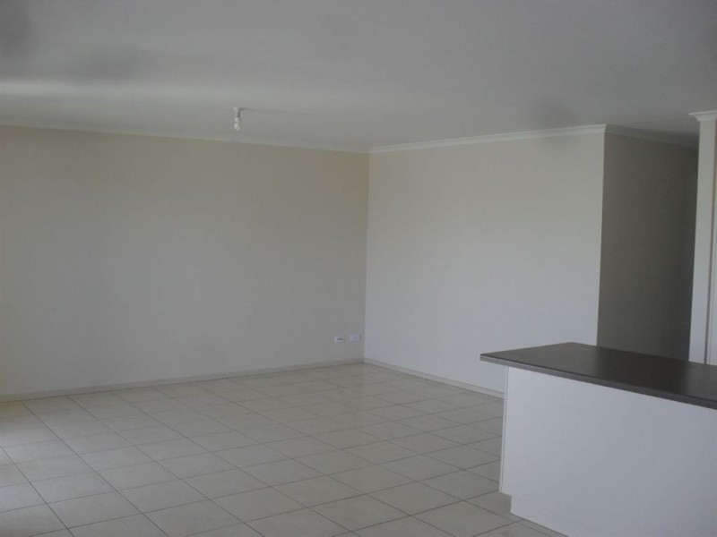 4 Tasos Drive, Munno Para West SA 5115