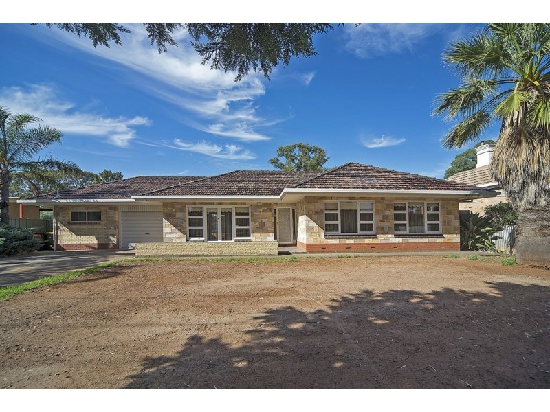 16 Lawrie Avenue, Salisbury SA 5108