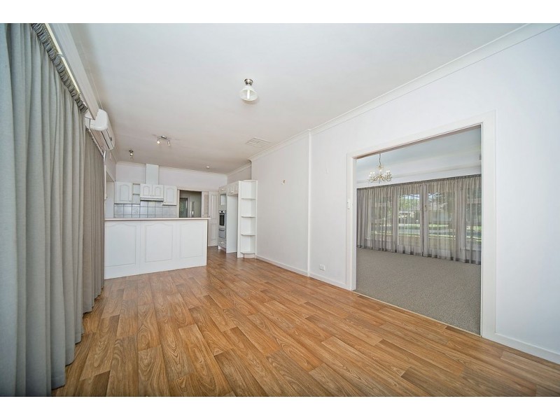 16 Lawrie Avenue, Salisbury SA 5108