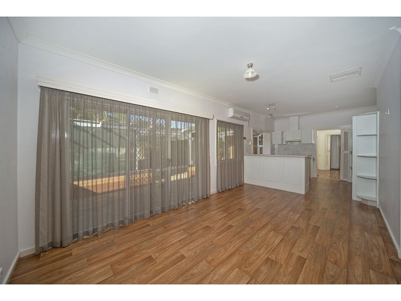 16 Lawrie Avenue, Salisbury SA 5108