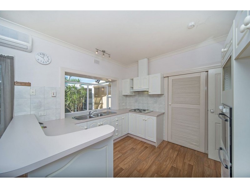 16 Lawrie Avenue, Salisbury SA 5108