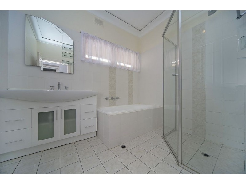 16 Lawrie Avenue, Salisbury SA 5108