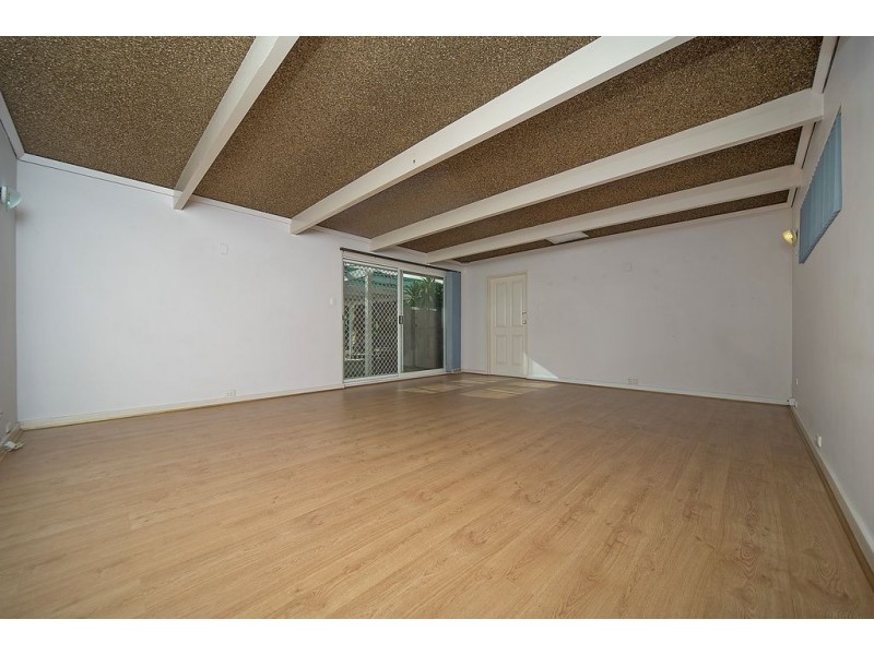 16 Lawrie Avenue, Salisbury SA 5108