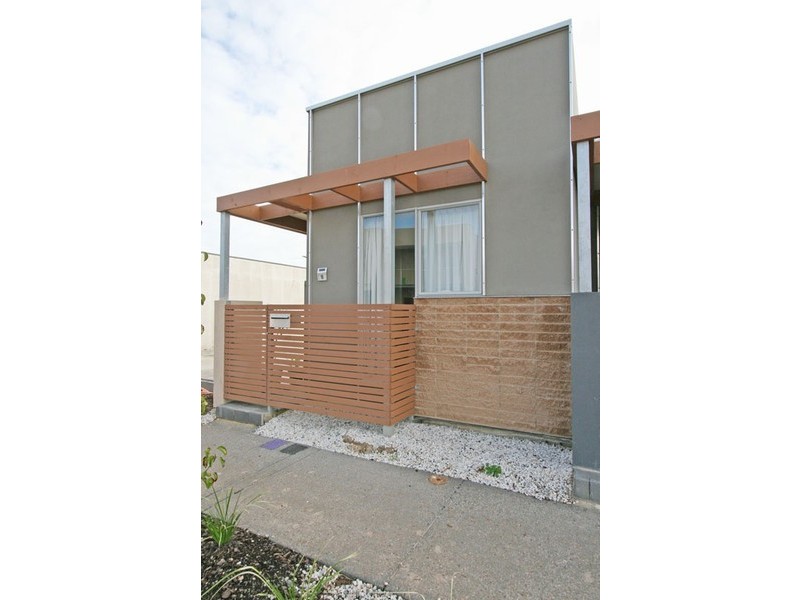 16 Robinson Street, Mawson Lakes SA 5095