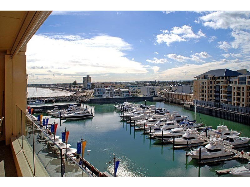 10/9 Holdfast Promenade, Glenelg SA 5045