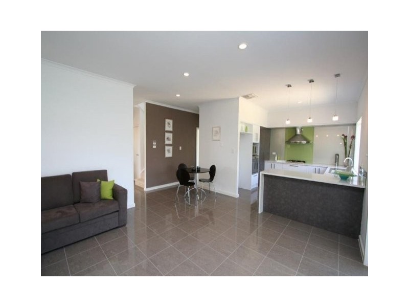 16 Dutton Avenue, Mawson Lakes SA 5095