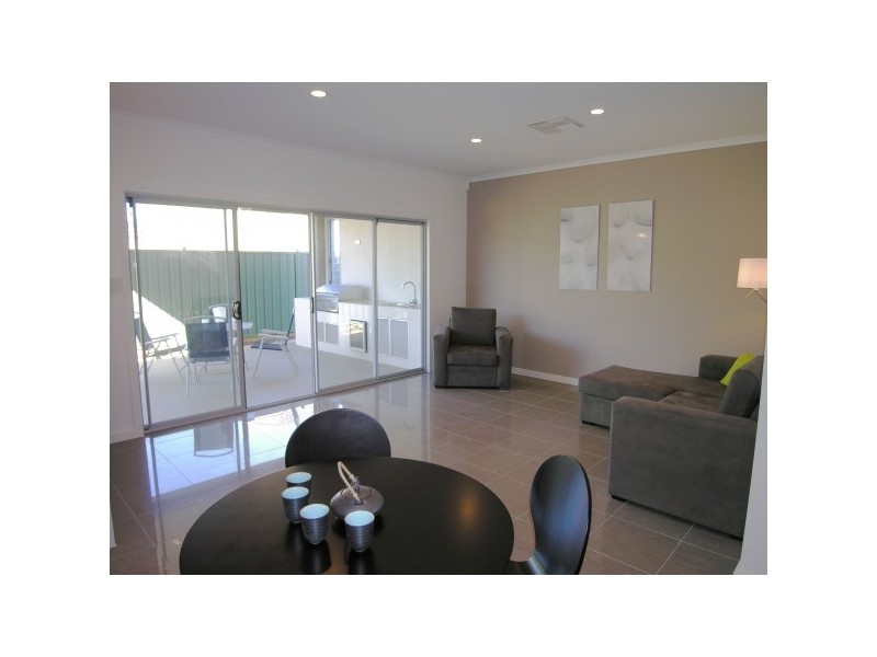 16 Dutton Avenue, Mawson Lakes SA 5095