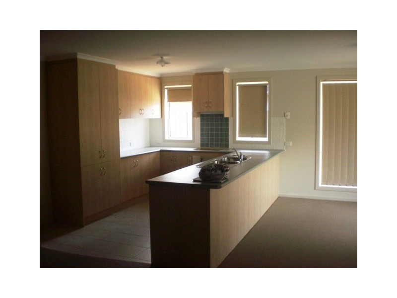 143 Lakeside Drive, Andrews Farm SA 5114